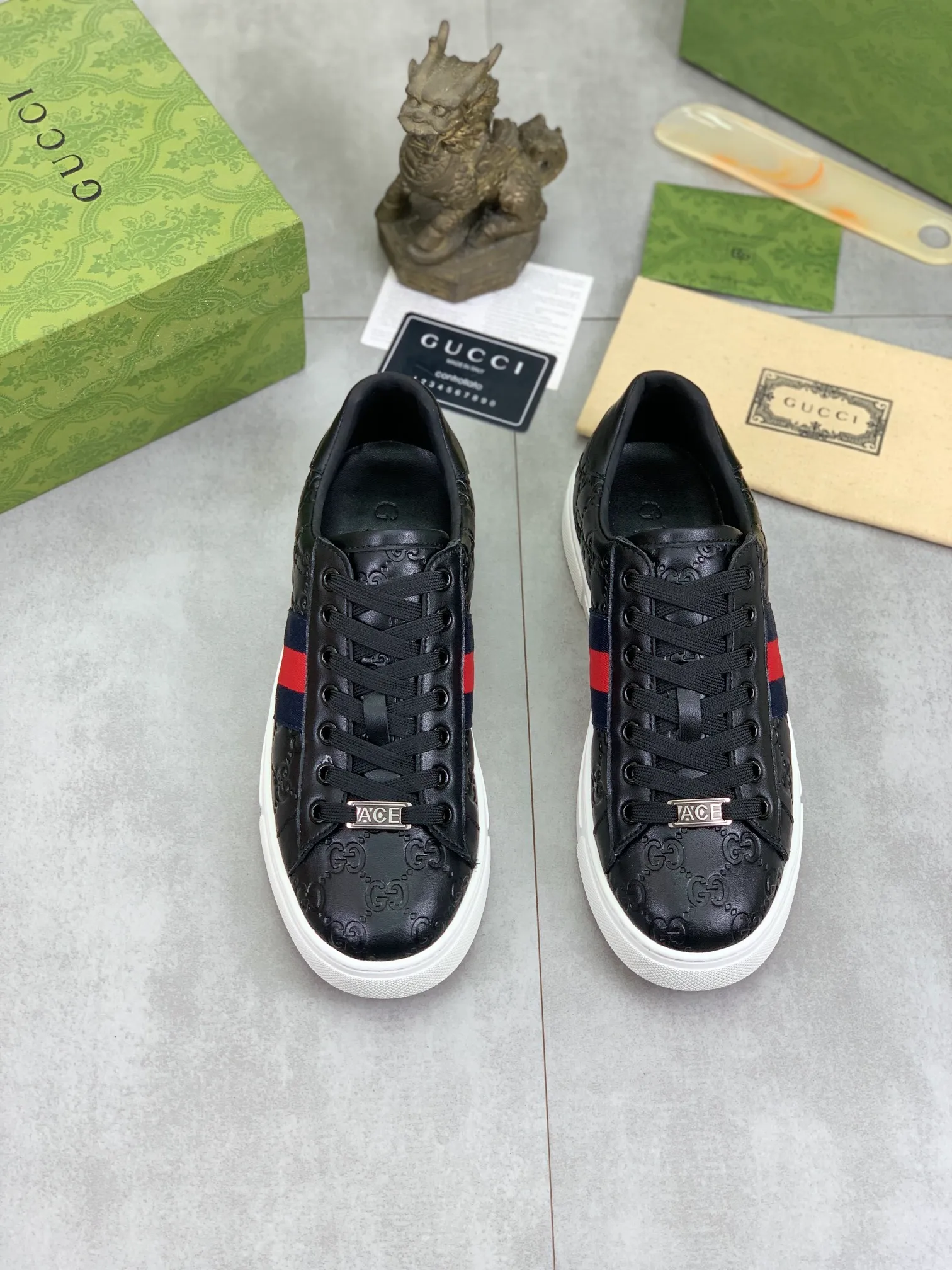 Men's shoes 💰P440💰 [New model] (GUCCI) official website's latest 🎁🎁casual and fashionable men's shoes 👟, hot style 💥 style is simple and elegant, exclusive for trendy men. Unique official website's latest brand double G elements 👑Original Gucci decoration, fashionable and generous, the fabric is original frosted calfskin ✅Fully imported first-layer pigskin lining, the official website specifies wear-resistant, lightweight original rubber casual outsole, the classic model is taken in kind at the counter🎬38-44 4️⃣ colors available